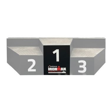Podium panel n°1 w/ event logo